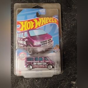 Hot Wheels Dodge Van Super Treasure Hunt